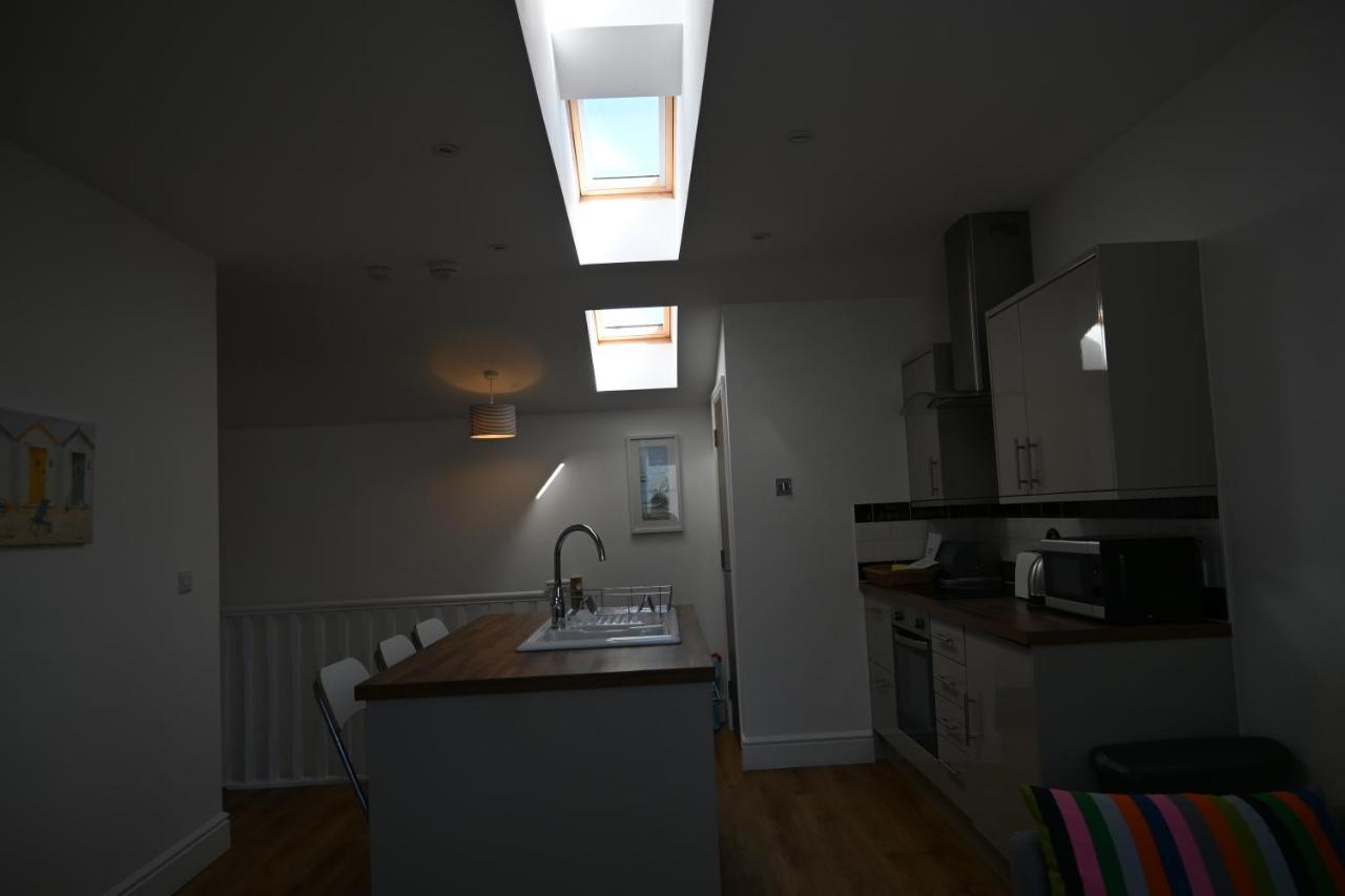 Apartment No. 8, 1 Bed, Sleeps 4 エクスマウス エクステリア 写真